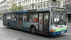 Ikarus 412-es busz a vonalon az Astoriánál