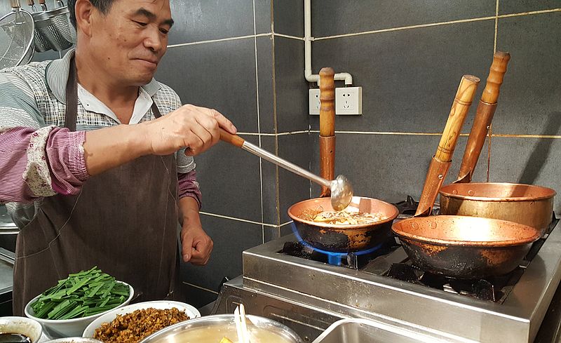 File:Mixian Rice Noodles Being Prepared in Copper Pots.jpg