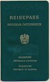 דרכון אוסטרי עם כריכה ירוקה, שהונפק ב-1980.