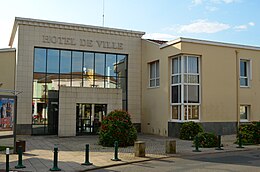 Le Loroux-Bottereau - Hôtel de Ville.jpg