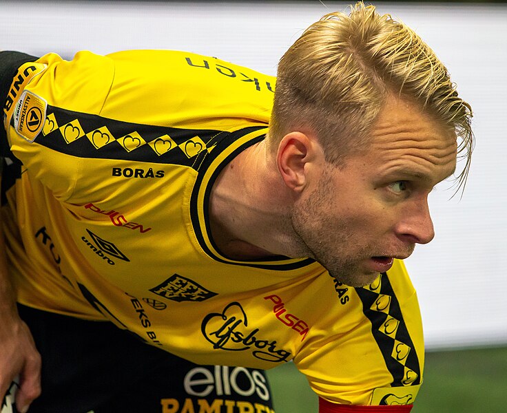 File:Johan Larsson (Elfsborg vs AIK, 23 October 2023).jpg