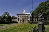 monument 100 jaar provinciaal ziekenhuis