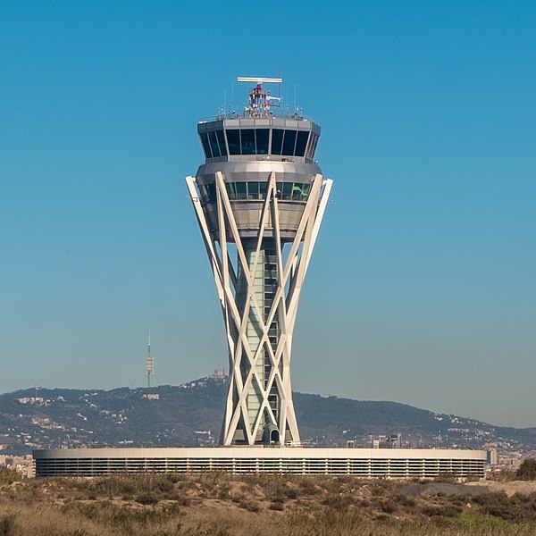 File:17-12-04-Aeropuerto de Barcelona-El Prat-RalfR-DSCF0722.jpg