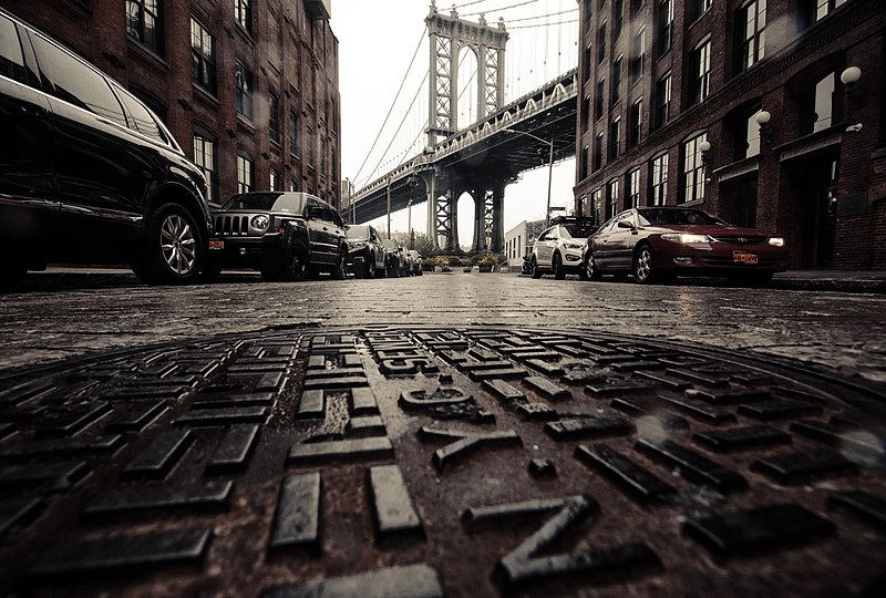 File:Manhole In Dumbo (183492279).jpeg