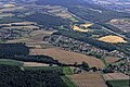 Luchtfoto van Buchholz (2015). Rechtsboven de A2.