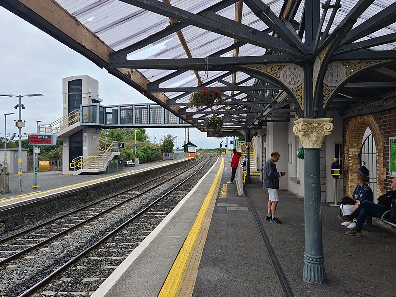 File:Skerries railway station.jpg