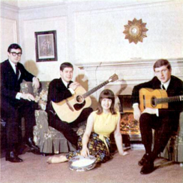 The Seekers met Athol Guy (uiterst links)