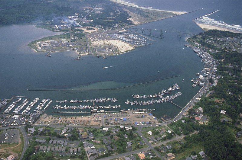 File:USACE Yaquina Bay Oregon.jpg