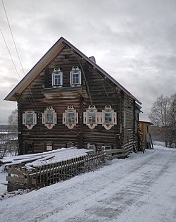 Kostinin talo Verhovjen kylänosassa.