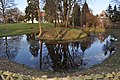 Kleiner Turmhügel im Wassergraben ohne Wall – Züssow in Vorpommern