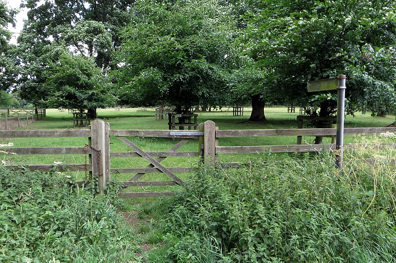 File:Bridleway to Baker's Bridge - geograph.org.uk - 6515219.jpg