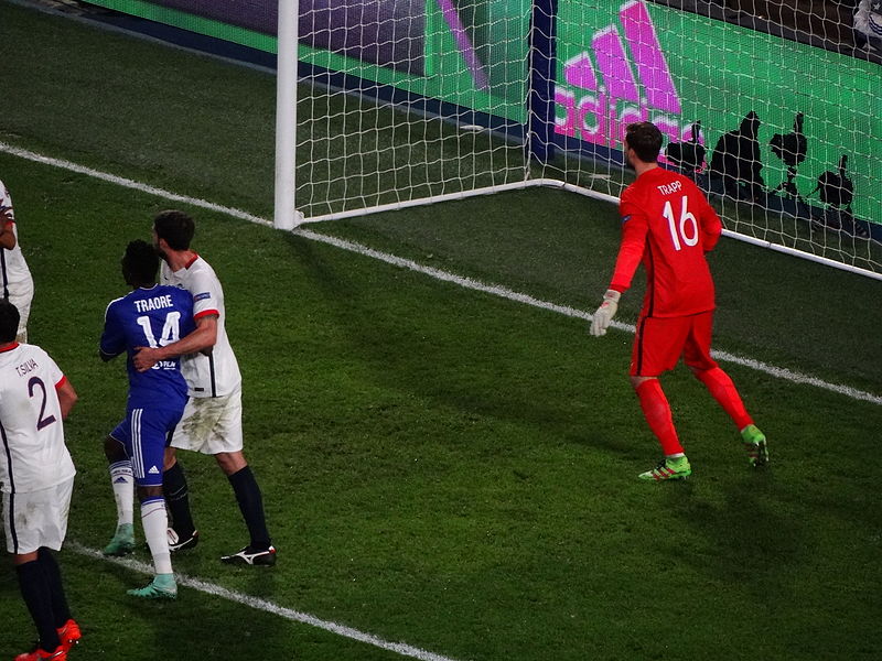 File:Chelsea FC vs Paris Saint-Germain, 9 March 2016 (25037441744).jpg