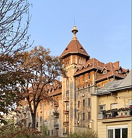 Apartment building built by the Communal Society for Affordable Housing for the State Monopoly Company in the Lahovary Square, Bucharest, by Lucian Teodosiu, 1926-1929[23]