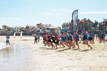 Compétition de sauvetage côtier sur la Grande Plage.