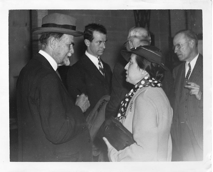 File:Left to right- Thomas Hunt Morgan (1866-1945), Linus Carl Pauling (1901-1994), and Marian Irwin Osterhout (1889-1973) (12483976133).jpg