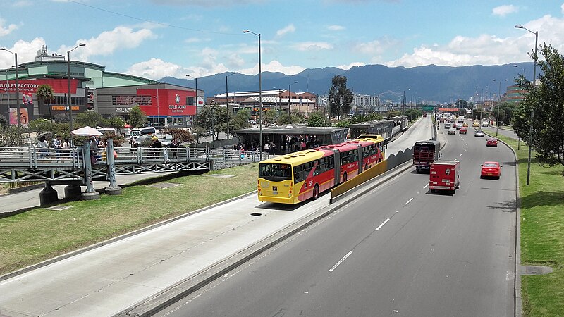 File:Pradera TM Bogotá mrz 2019 - 3.jpg