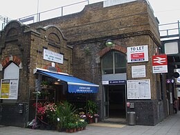 St James Street stn entrance.JPG