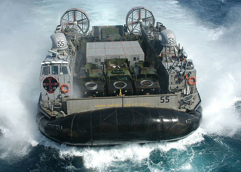 File:LCAC-55 maneuvers to enter the well deck.jpg