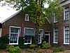 Eenvoudig pand onder zadeldak (mog. dienstwoning bij nr. 20)