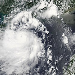 7月1日，正處最高強度、即將登陸華南地區的倫比亞