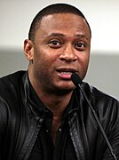 David Ramsey interprète John « Dig » Diggle / Spartan.