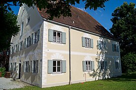 Iffeldorf, Pfarrhof 2016-07 (2).jpg