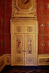 Baroque – grotesques on a door in the Palais du Parlement de Bretagne, Rennes, France, unknown architect, sculptor and painter, 17th century (Louis XIV era)