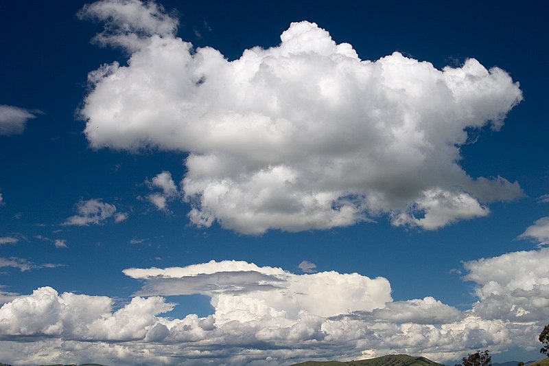 File:Cumulus cloud.jpg