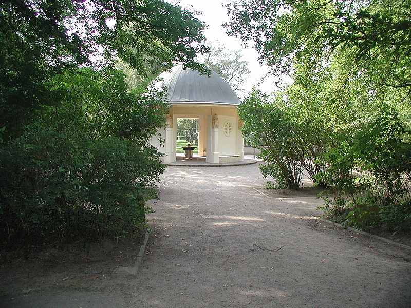 File:Koeln-Fritz-Enke-Park-024.JPG