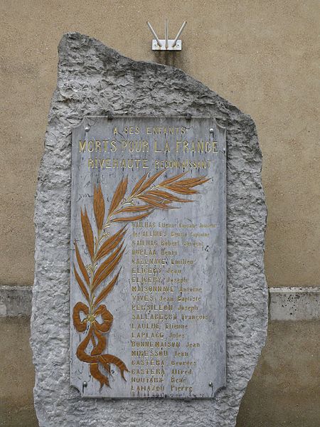 File:Rivehaute - monument aux morts.jpg