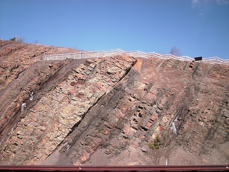 File:Rockwell Formation Sideling Hill.jpg