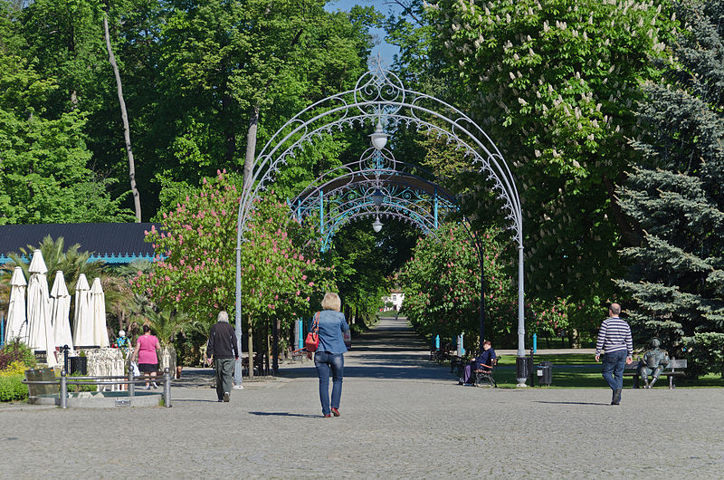 File:2014 Kudowa-Zdrój, park zdrojowy 07.JPG