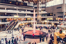 Intérieur du complexe Desjardins lors du festival Montréal en Lumière