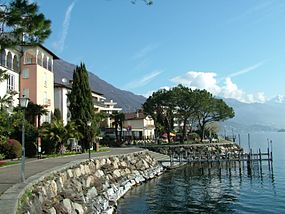 Lagoborda promenejo en Brissago