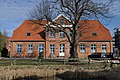 Verwalterhaus des Schlosses Ahrensburg This is a photograph of an architectural monument. It is on the list of cultural monuments of Ahrensburg, no. 10.