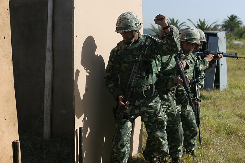 File:CQB of Uruguayan soldiers.jpg