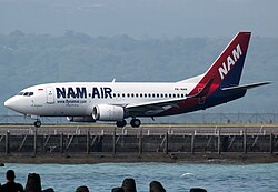 Boeing 737-500 der NAM Air