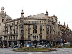 Casa Pia Batlló (1891-1896), de Josep Vilaseca.