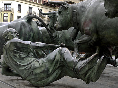 Monument to the encierro of Sanfermines, by Rafael Huerta