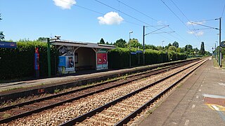 Quai de la gare de Garancières - La Queue