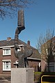 Schijndel, la sculpture Door Golven Gedragen (Porté par les Vagues) dessinée par Pierre Lumey