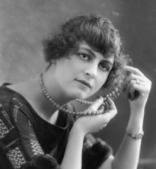 Miss Phyllis Sellick 1920.png