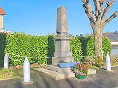 Le monument aux morts d'Avenay.