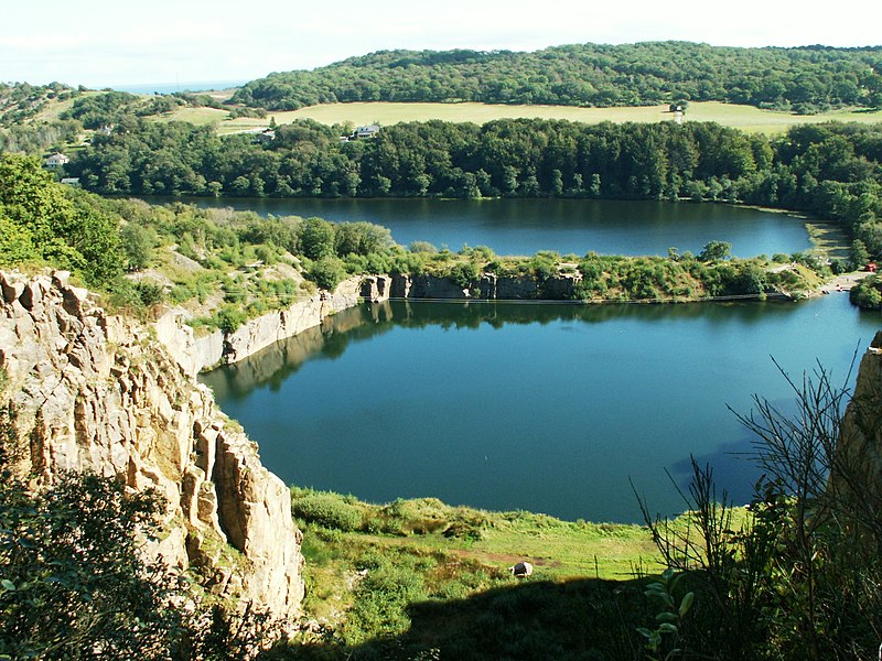 File:Opalso, Hammerso, a w oddali Bałtyk - panoramio.jpg