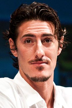 Eric Balfour 2010.