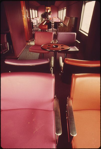 File:INTERIOR OF ONE OF THE AMTRAK PASSENGER TRAINS WHICH HAS BEEN REFURNISHED AT A PLANT IN MIRA LOMA, CALIFORNIA, NEAR... - NARA - 555958.jpg