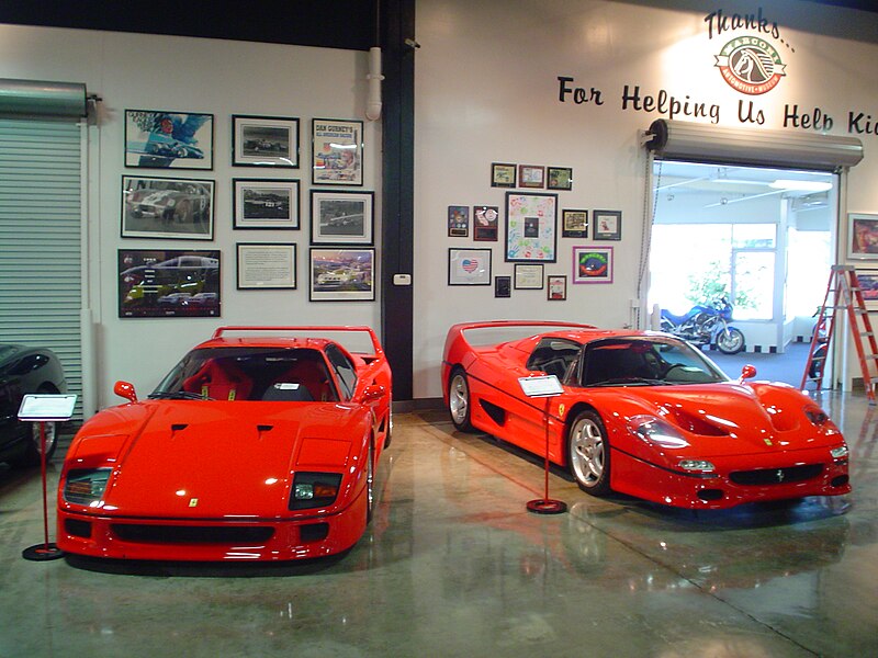 File:Two Ferrari DSC01128 (2826174806).jpg