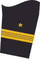 Dienstgradabzeichen eines Stabskapitänleutnants (Truppendienst oder militäfachlicher Dienst) auf dem Unterärmel der Jacke des Dienstanzuges für Marineuniformträger