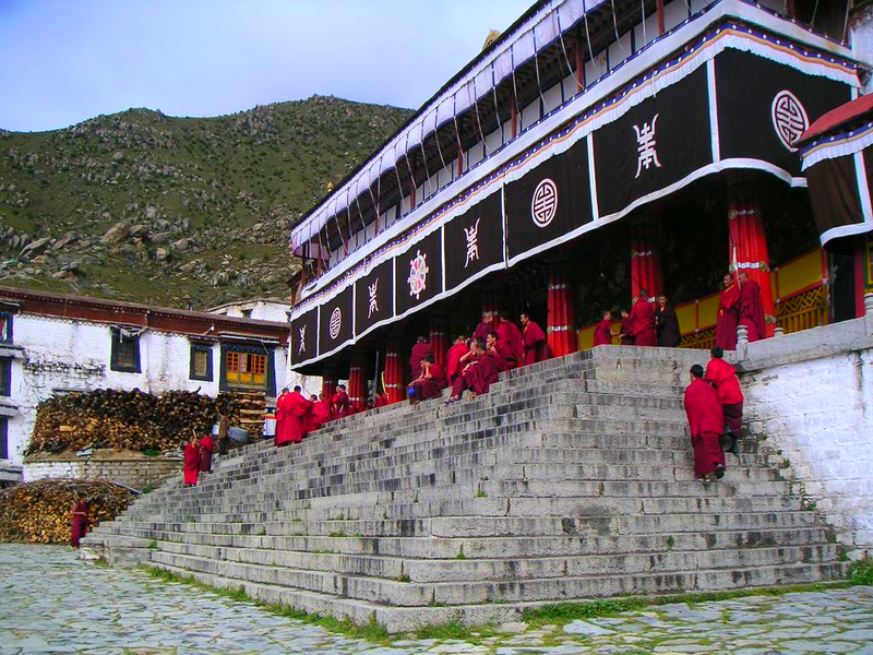 File:Drepung Monastery.png