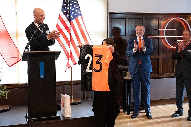 File:Pre-match reception @ The Netherlands Embassy Residence, 26 July 2023.jpg